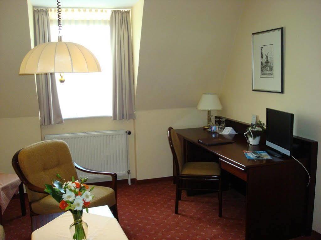 Hotel Stadt Aurich Bagian luar foto